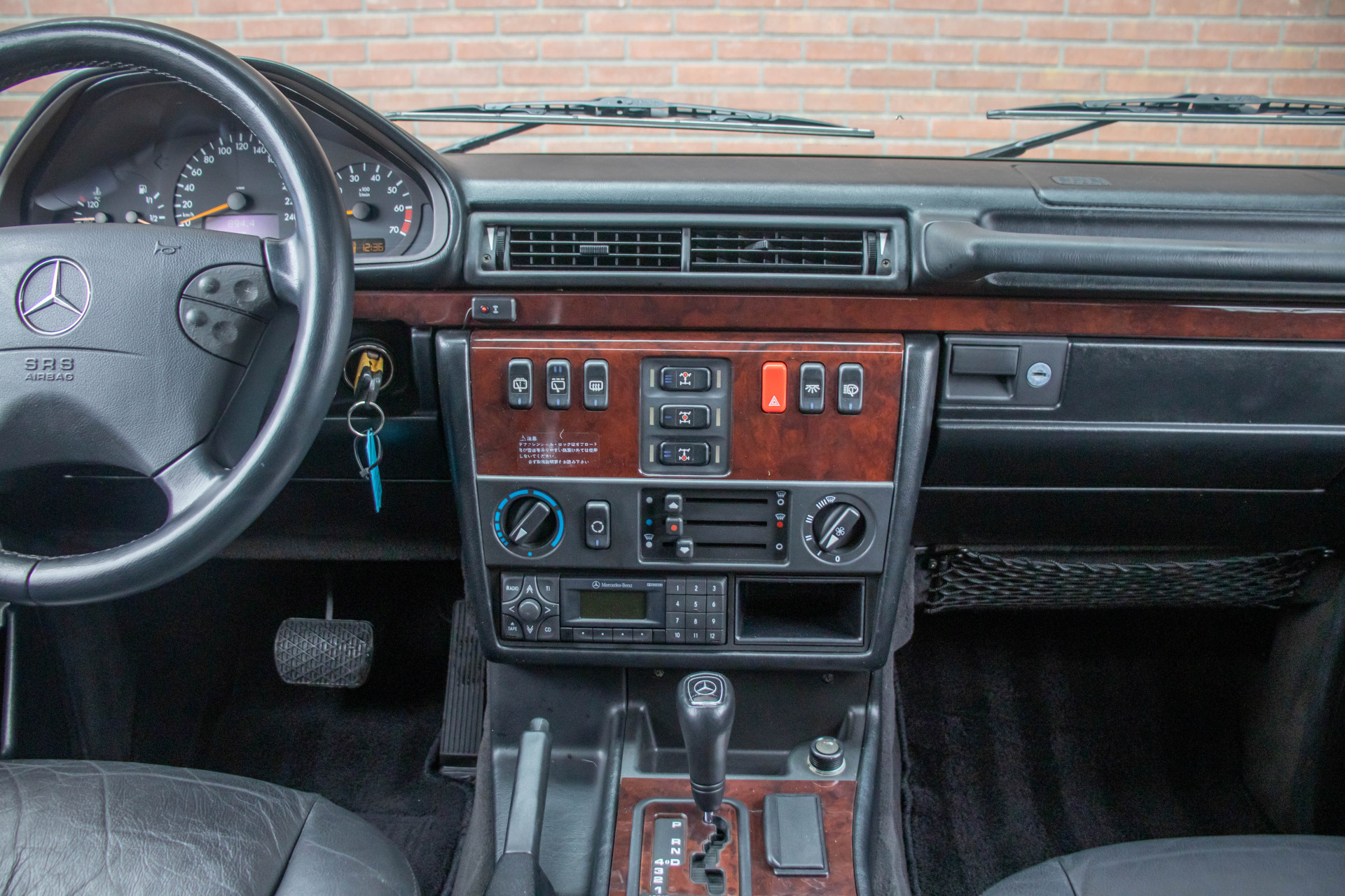 42695815-13.jpg