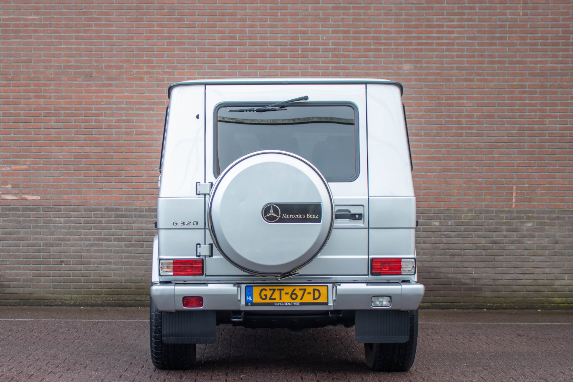 42695815-17.jpg