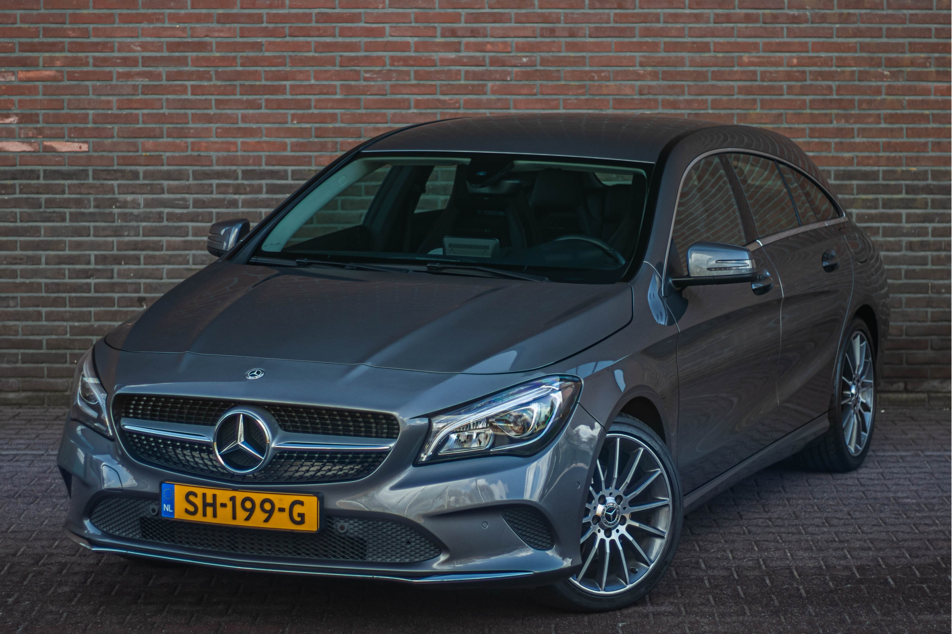 43450184-1.jpg