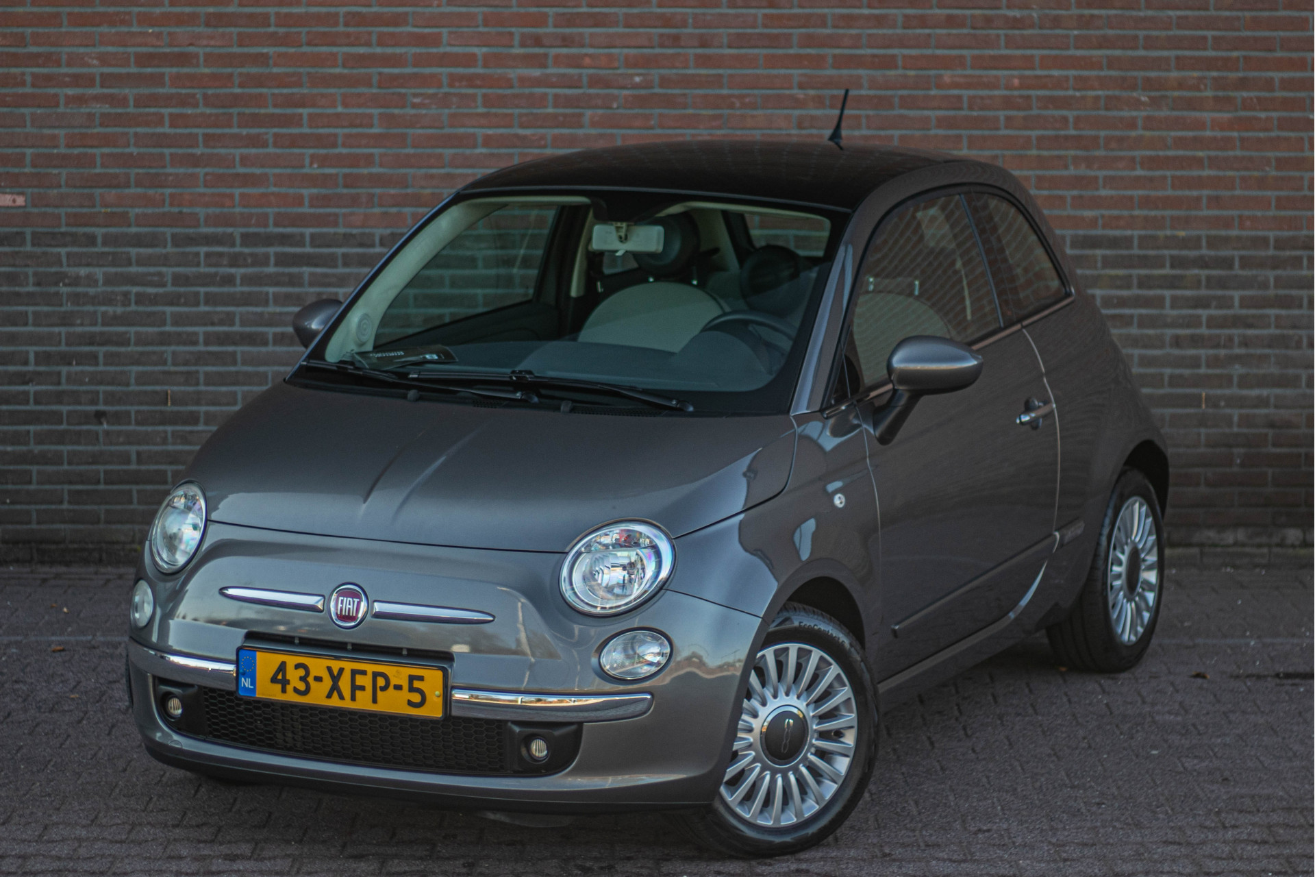 43958441-1.jpg