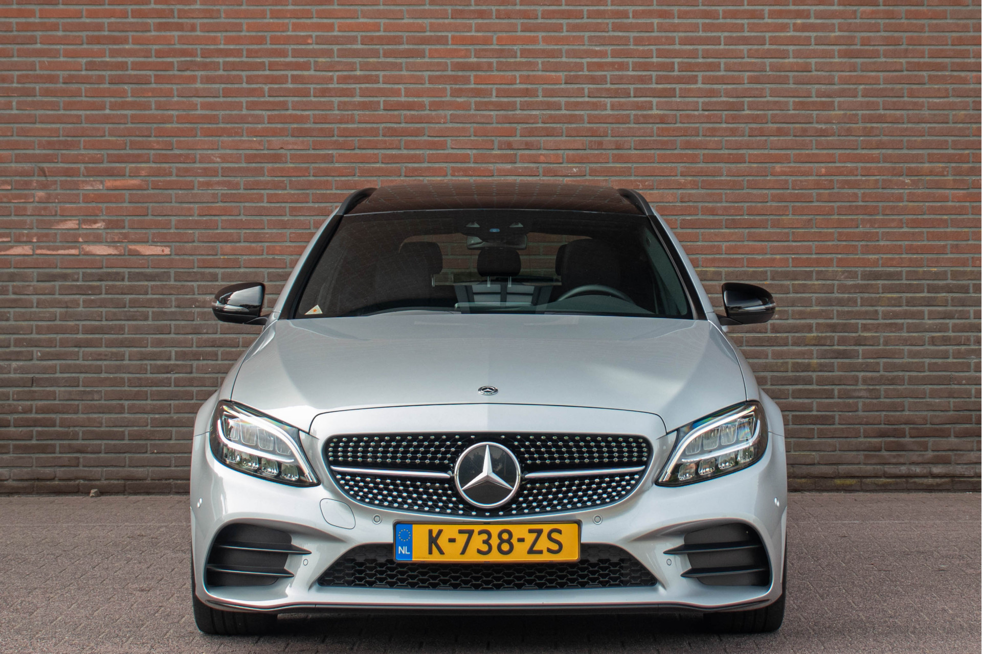 45058928-5.jpg