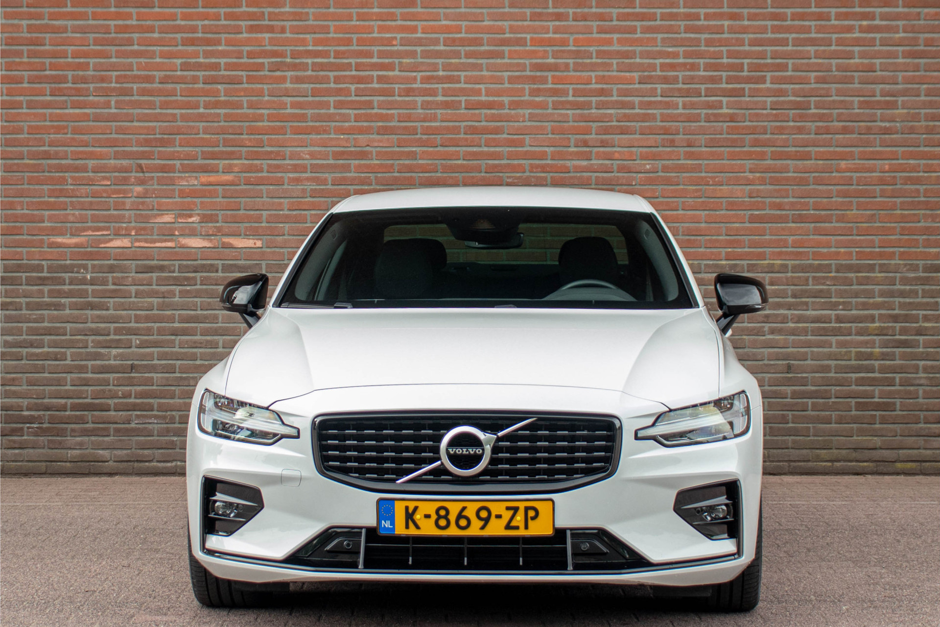 45059714-5.jpg