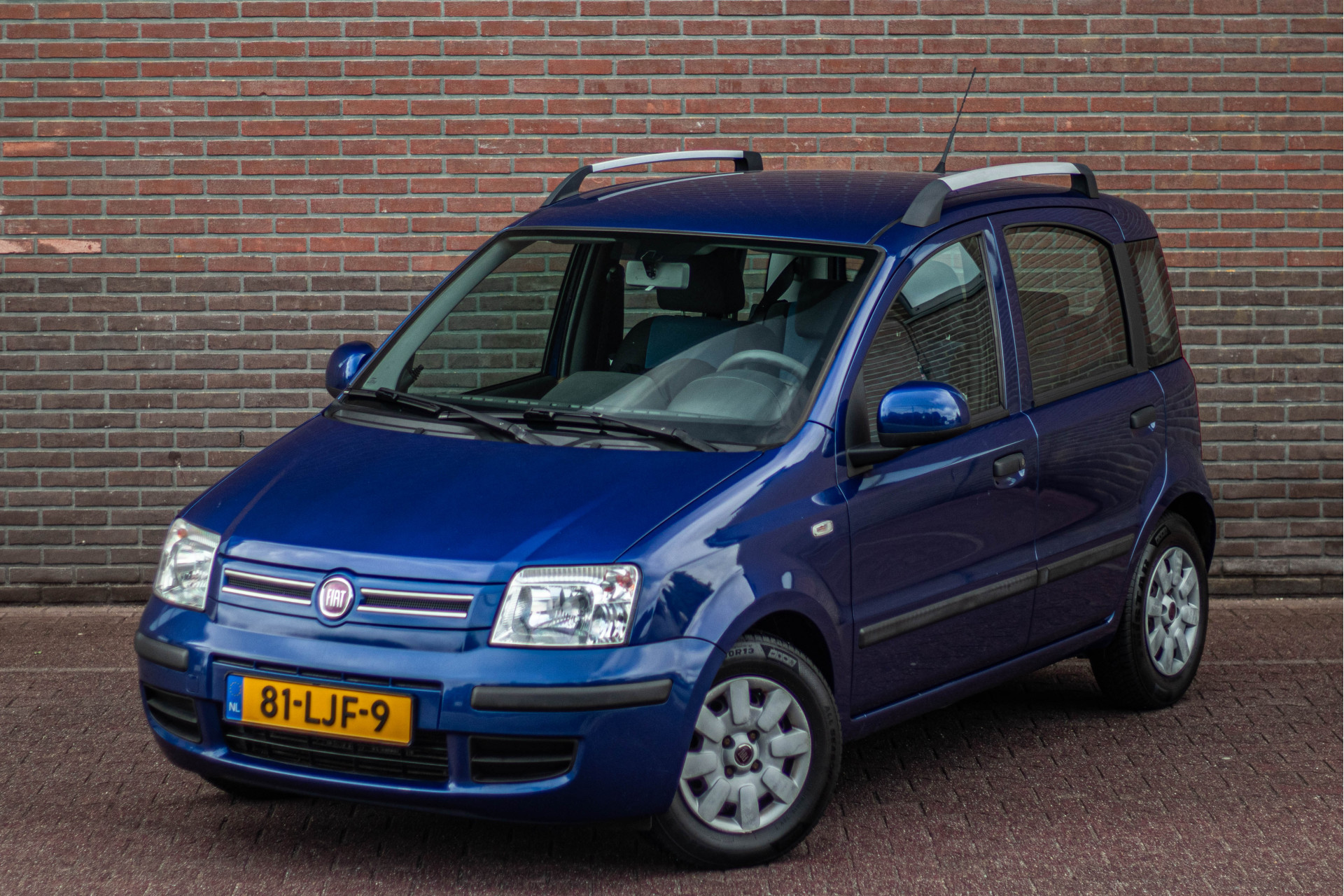 45358061-1.jpg