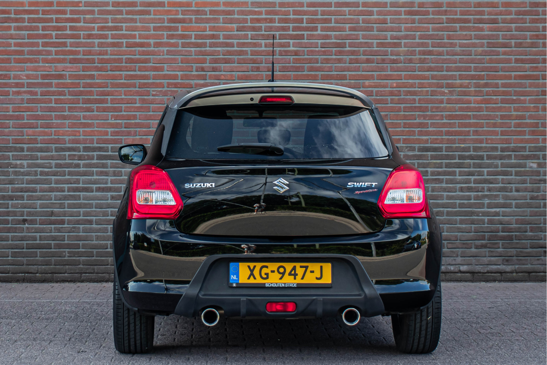 46021894-20.jpg