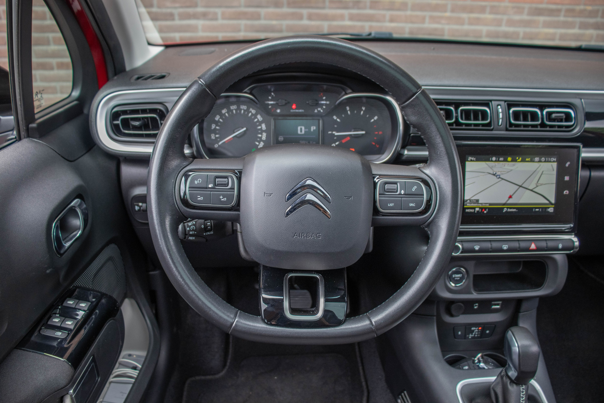 46022767-14.jpg