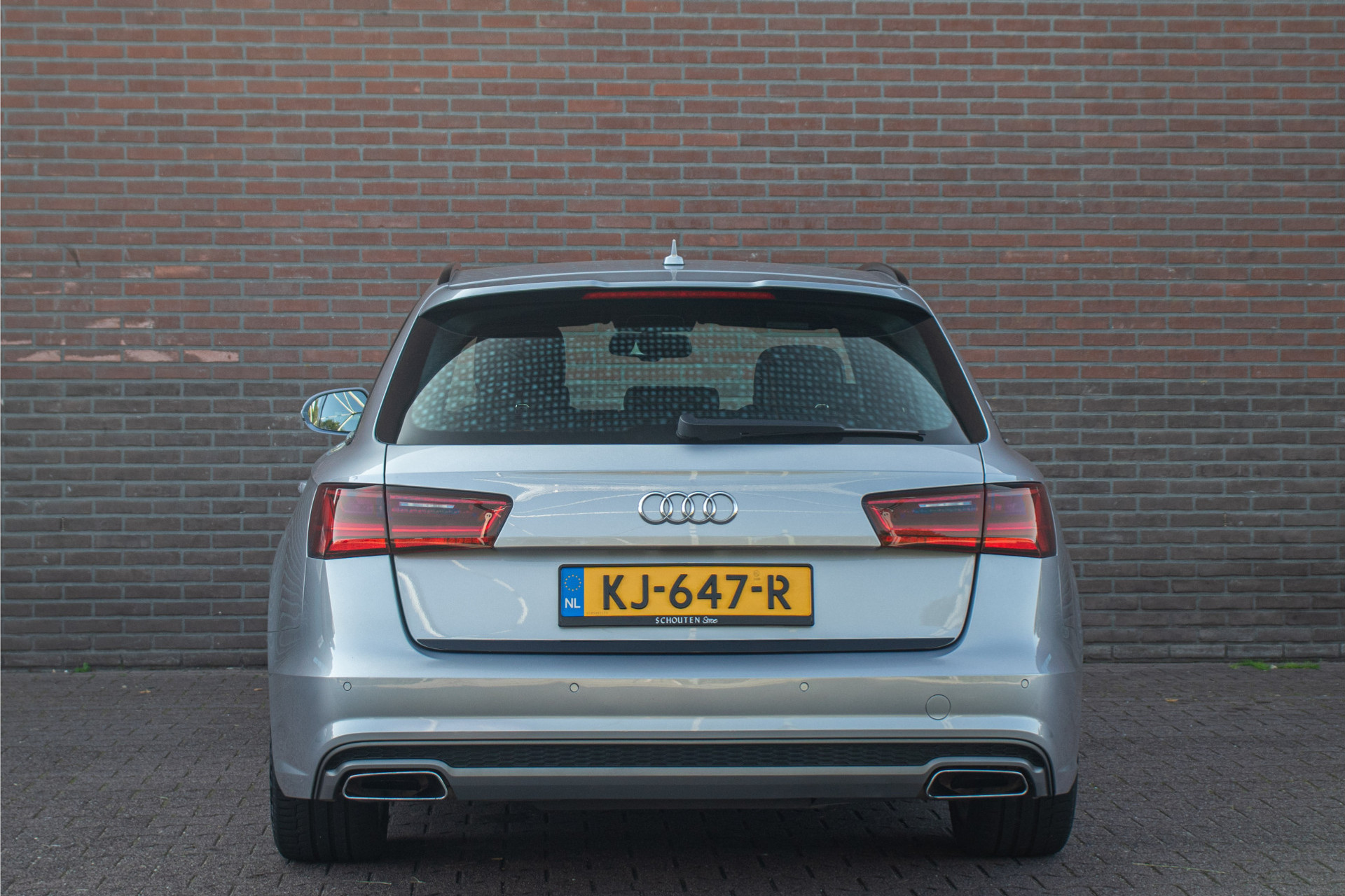 46414696-11.jpg