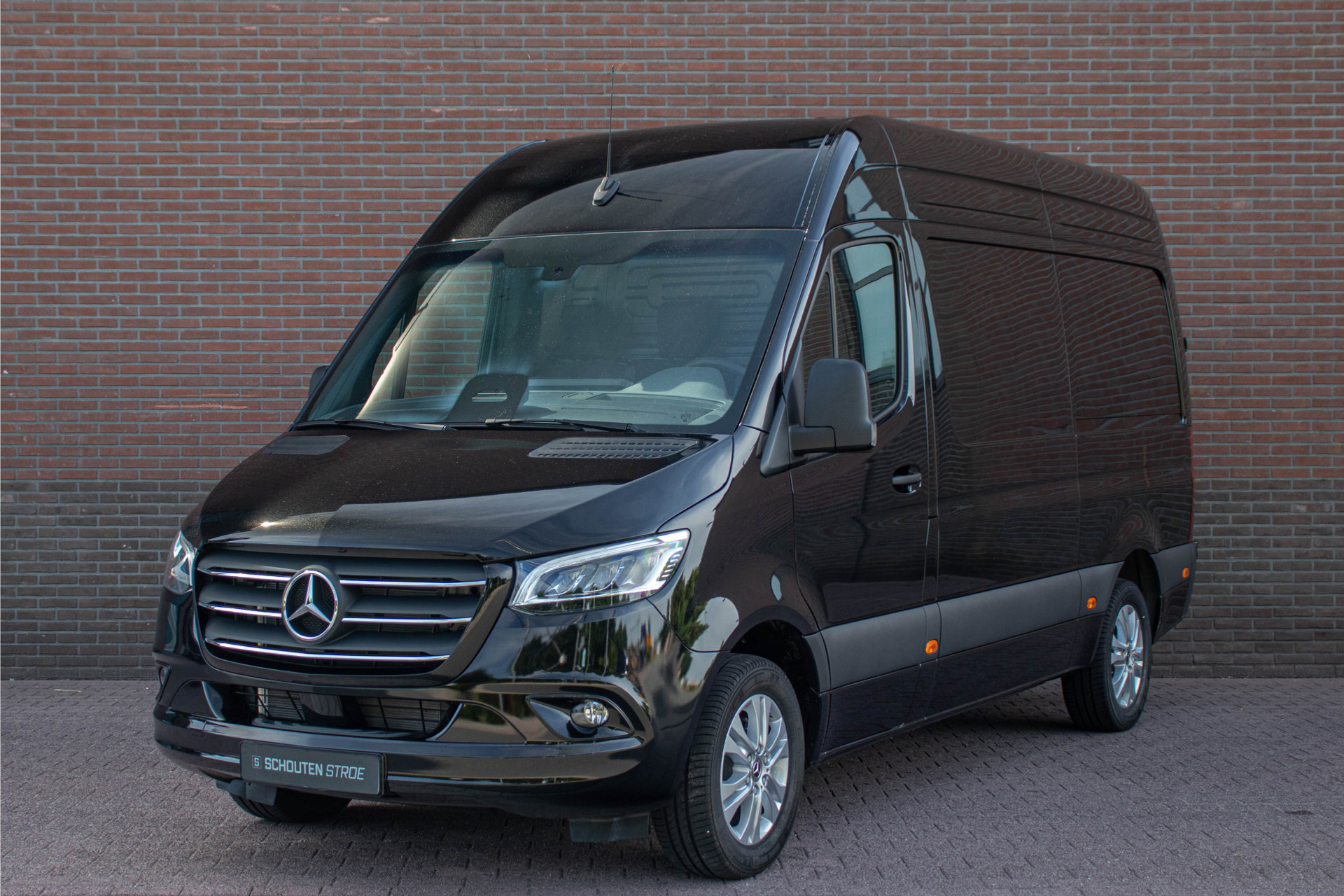 46511372-4.jpg