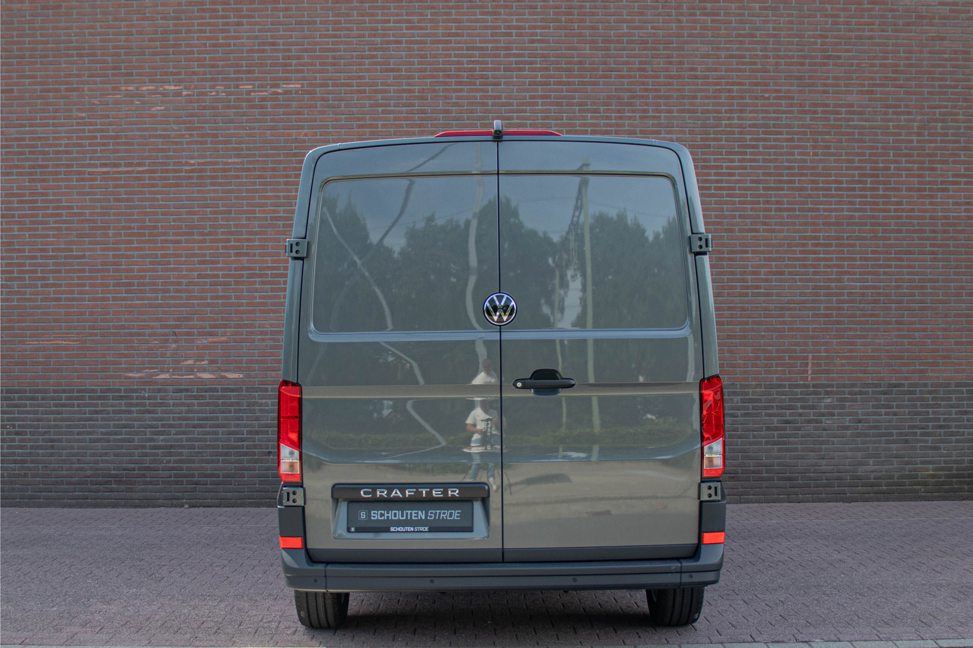 46520079-22.jpg
