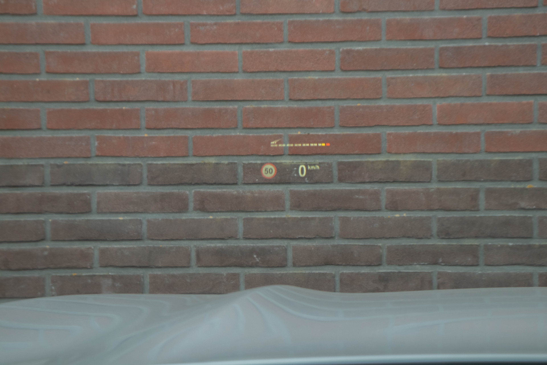 46717988-16.jpg