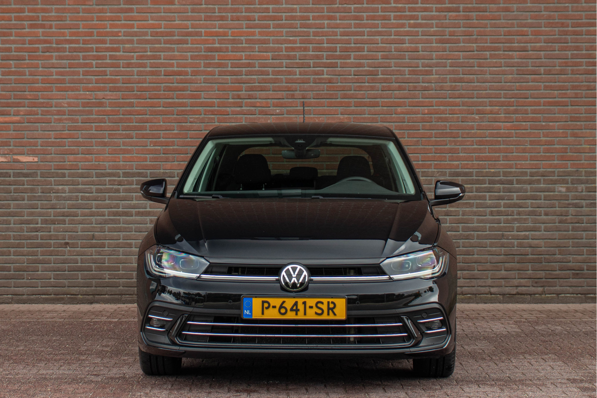 46852358-25.jpg
