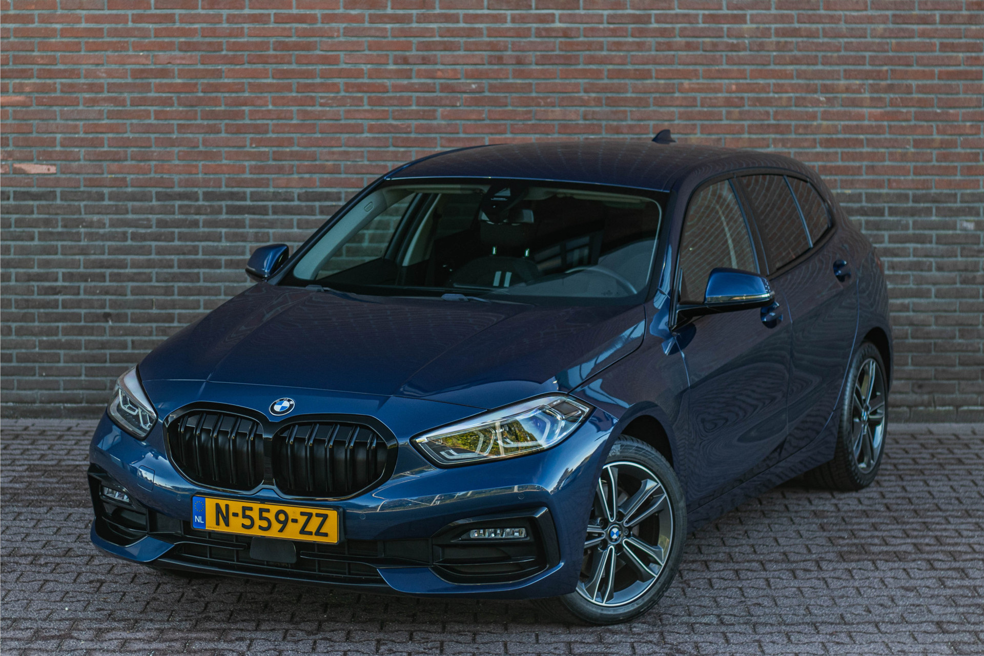 47304093-1.jpg