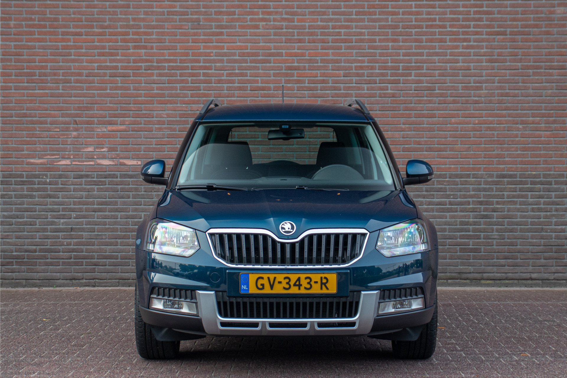 47831152-23.jpg