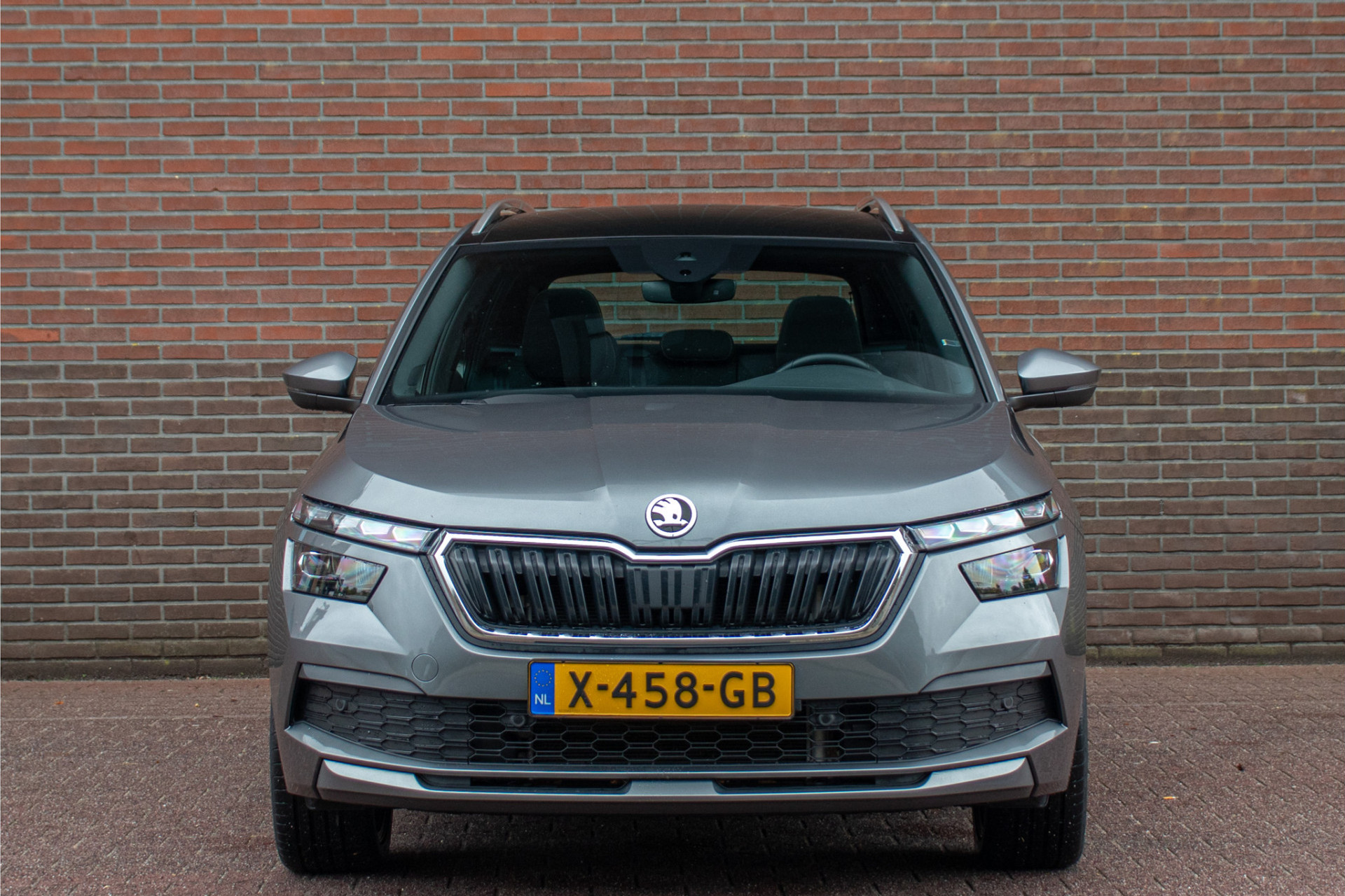 47831809-24.jpg