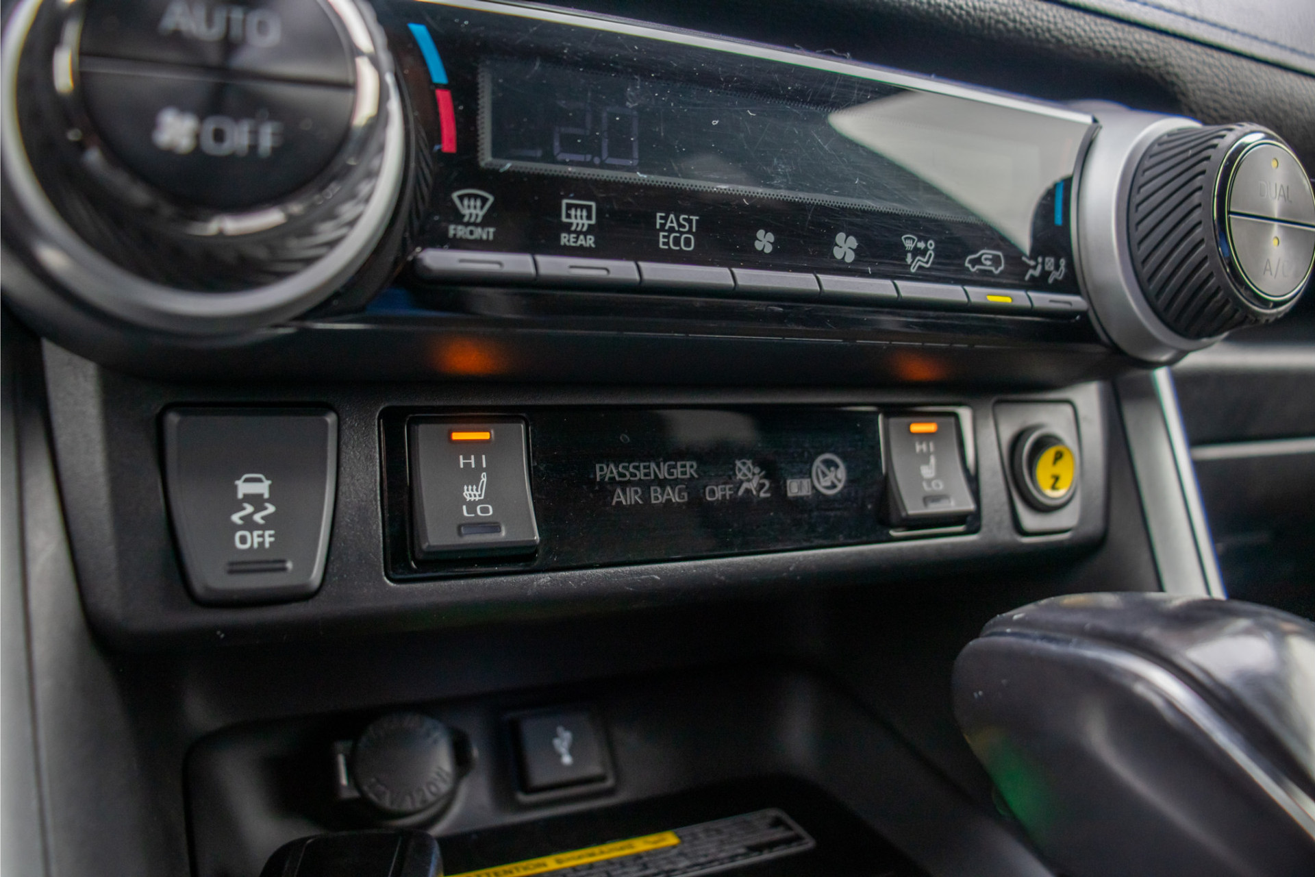47920307-14.jpg