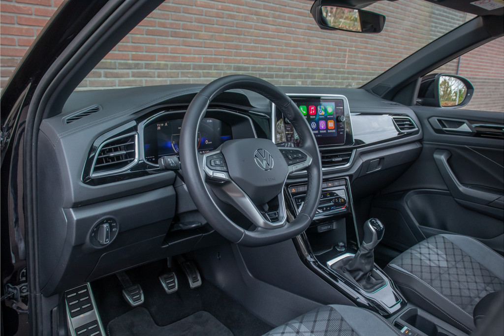 52904303-1.jpg