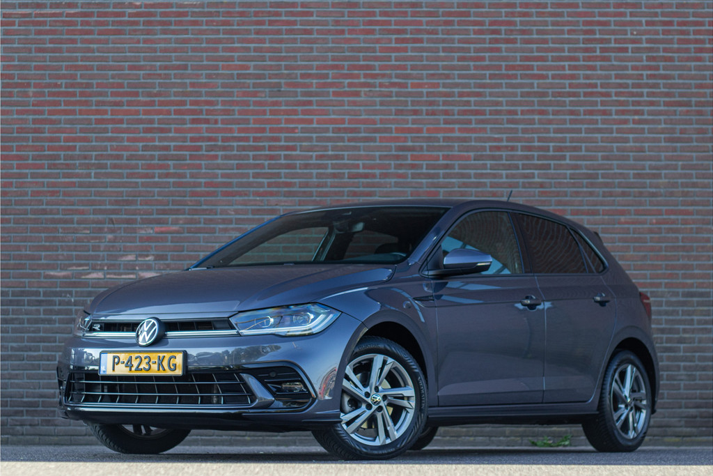 53351388-35.jpg