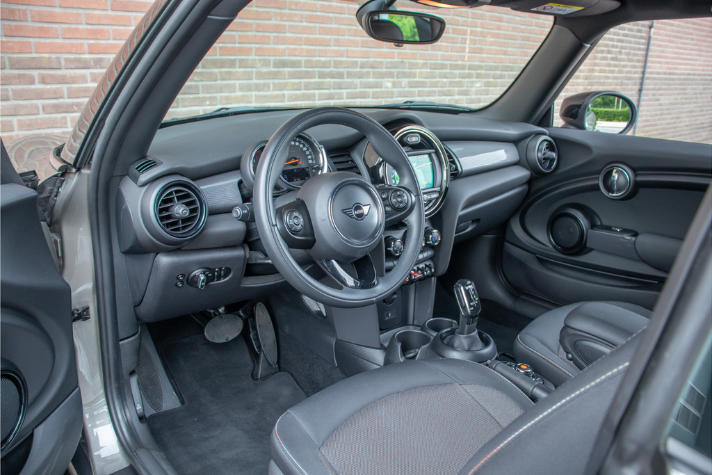 54006334-1.jpg