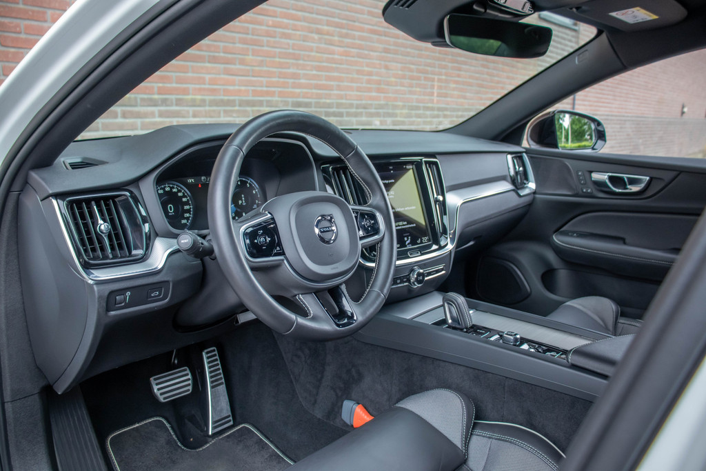 54327220-1.jpg