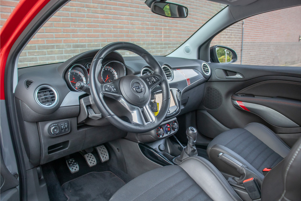 56945430-1.jpg