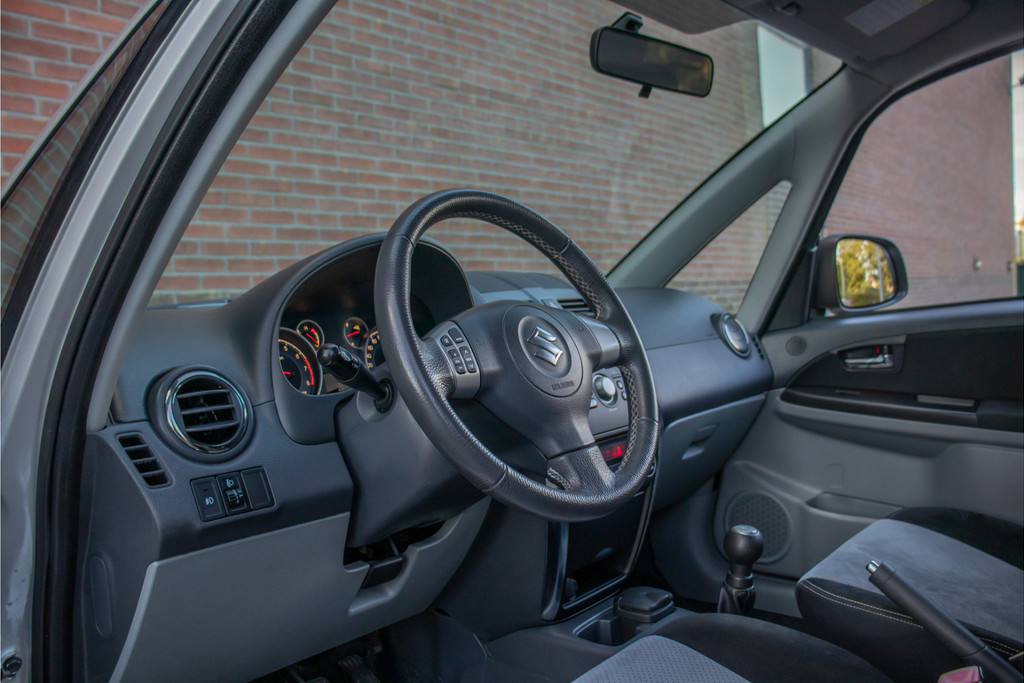 57228746-1.jpg